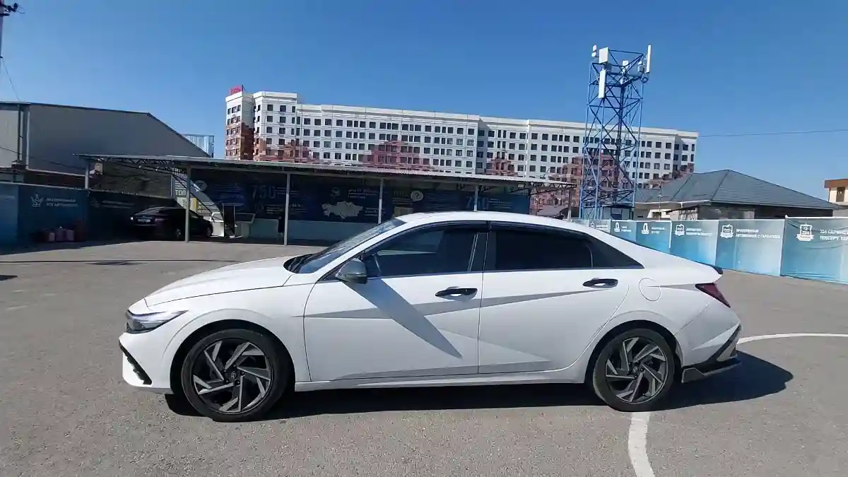 Hyundai Elantra 2024 года за 8 500 000 тг. в Шымкент