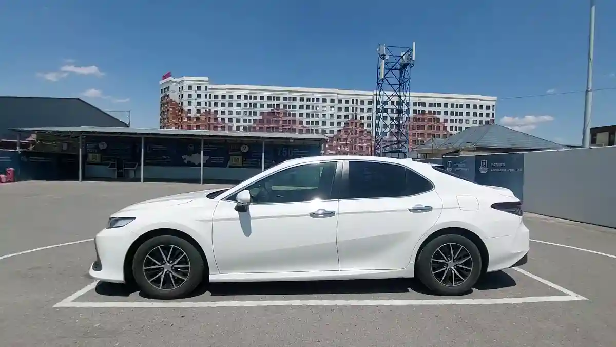 Toyota Camry 2022 года за 16 500 000 тг. в Шымкент