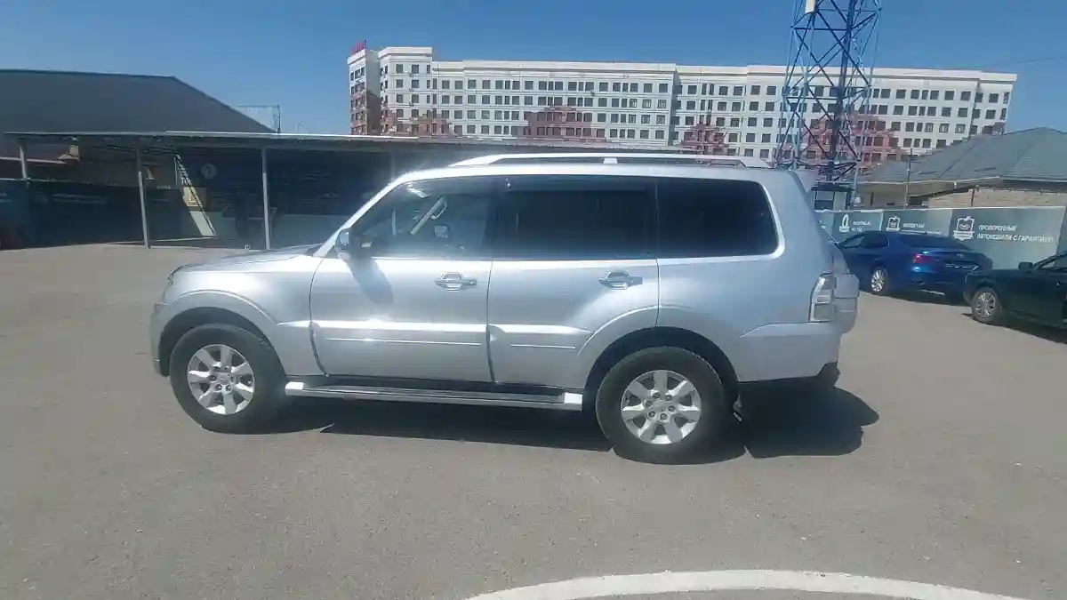 Mitsubishi Pajero 2009 года за 7 500 000 тг. в Шымкент