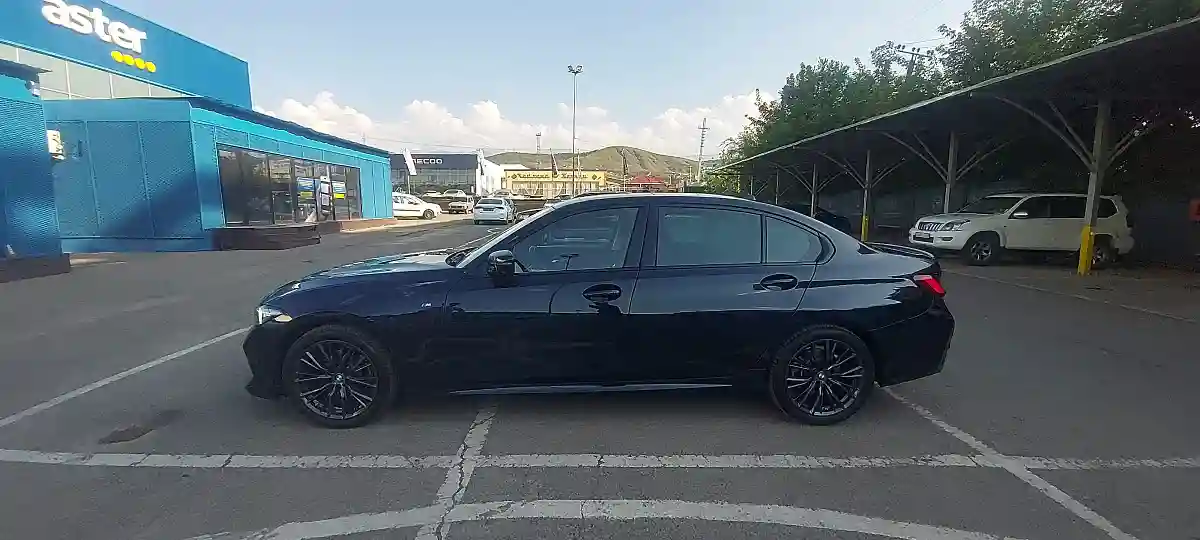 BMW 3 серии 2024 года за 25 000 000 тг. в Алматы