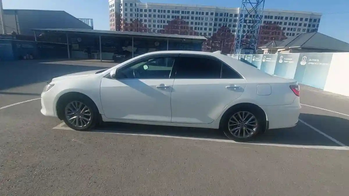 Toyota Camry 2015 года за 10 000 000 тг. в Шымкент