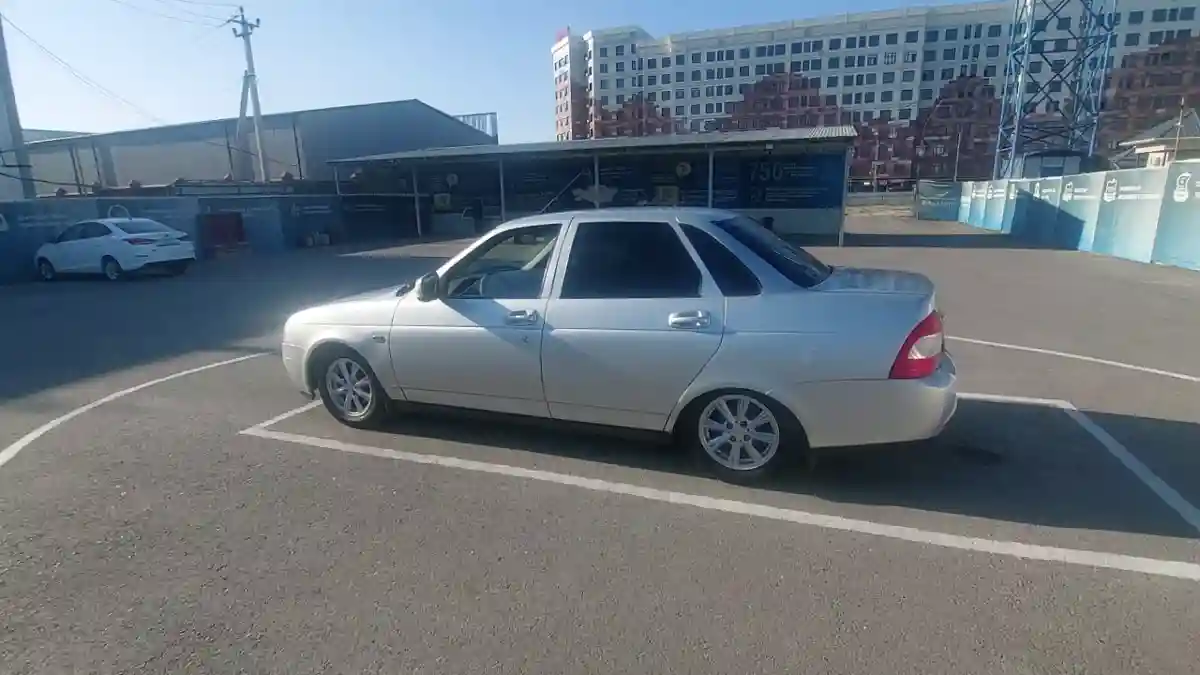 LADA (ВАЗ) Priora 2013 года за 2 500 000 тг. в Шымкент