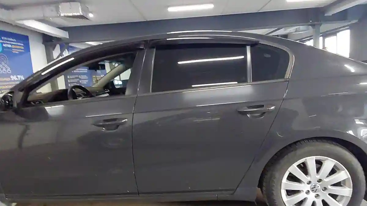 Volkswagen Passat 2011 года за 4 800 000 тг. в Астана