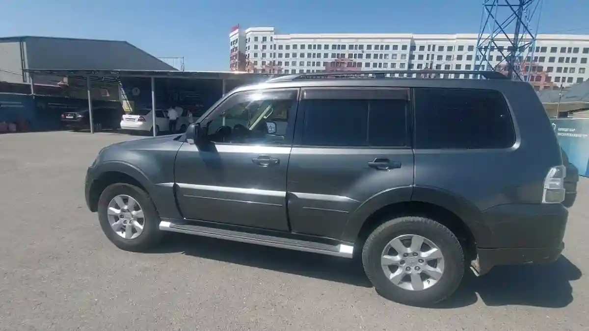 Mitsubishi Pajero Sport 2013 года за 12 900 000 тг. в Шымкент