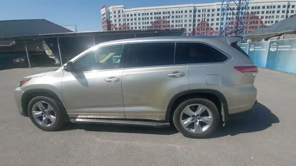 Toyota Highlander 2016 года за 11 000 000 тг. в Шымкент