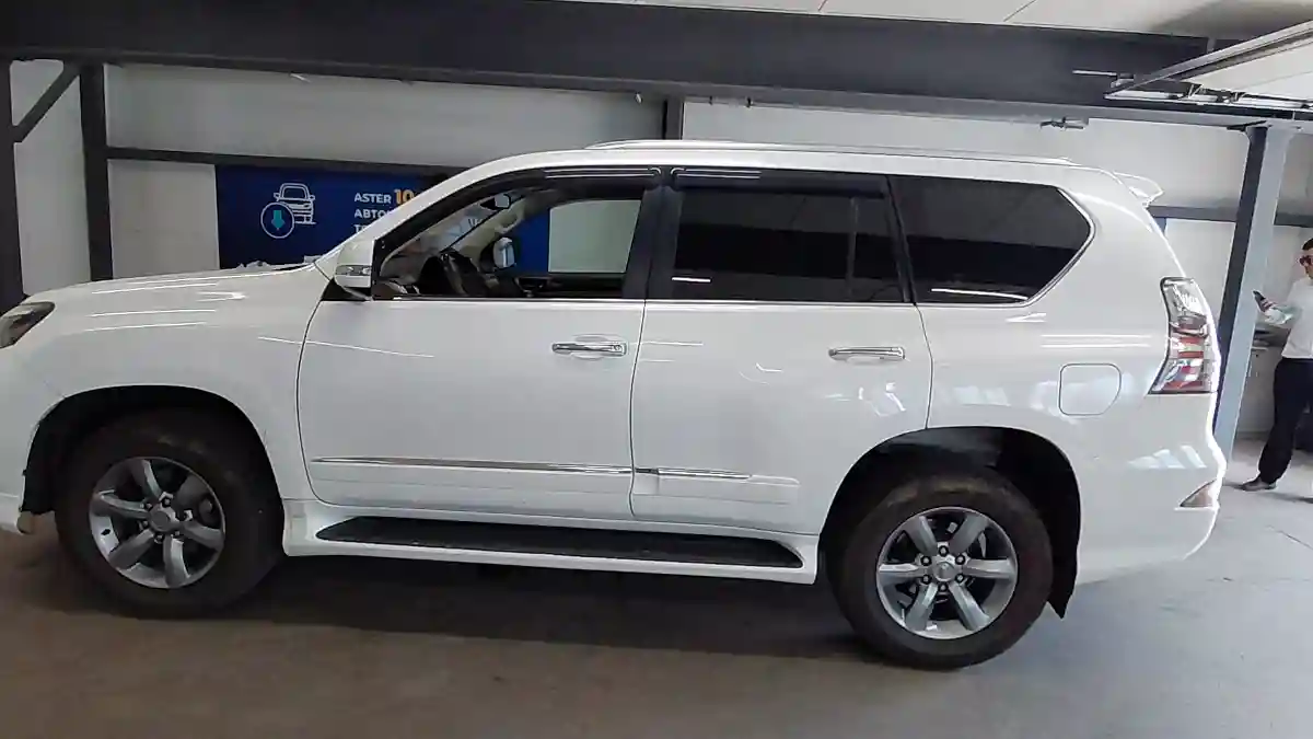 Lexus GX 2012 года за 15 500 000 тг. в Астана