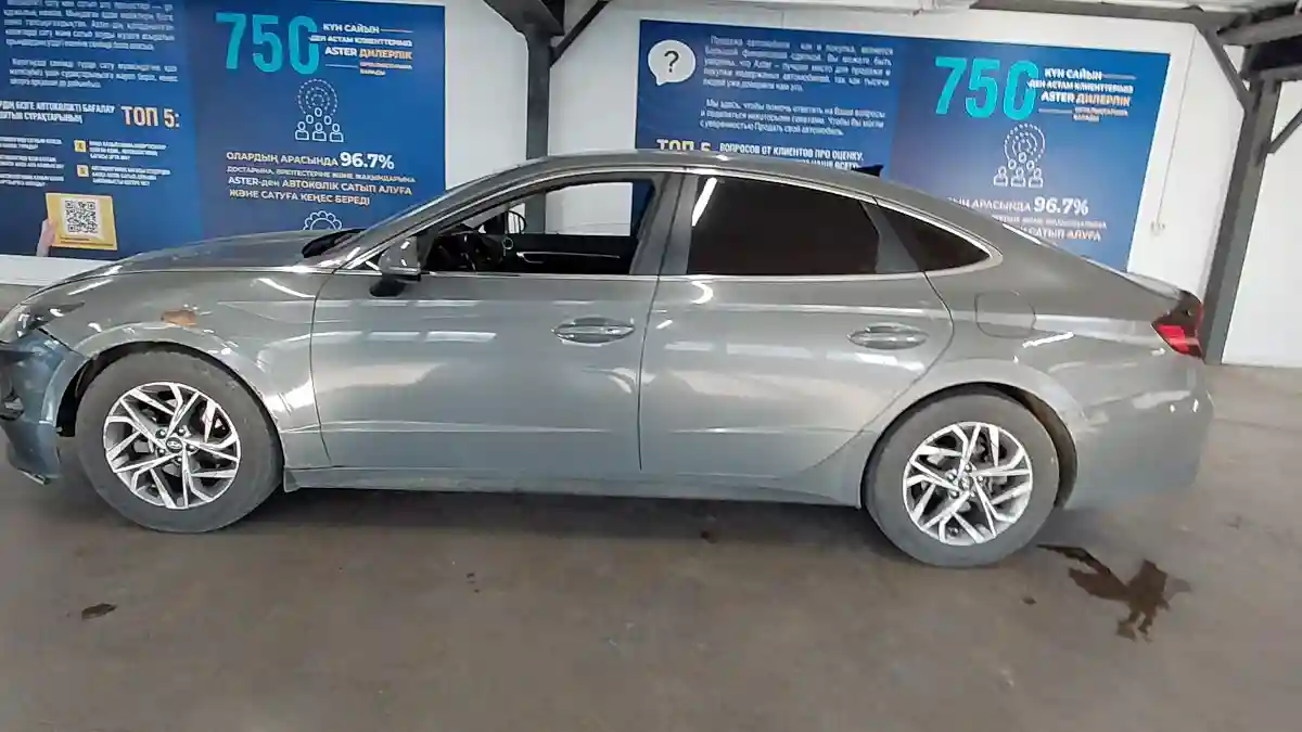 Hyundai Sonata 2020 года за 10 000 000 тг. в Астана