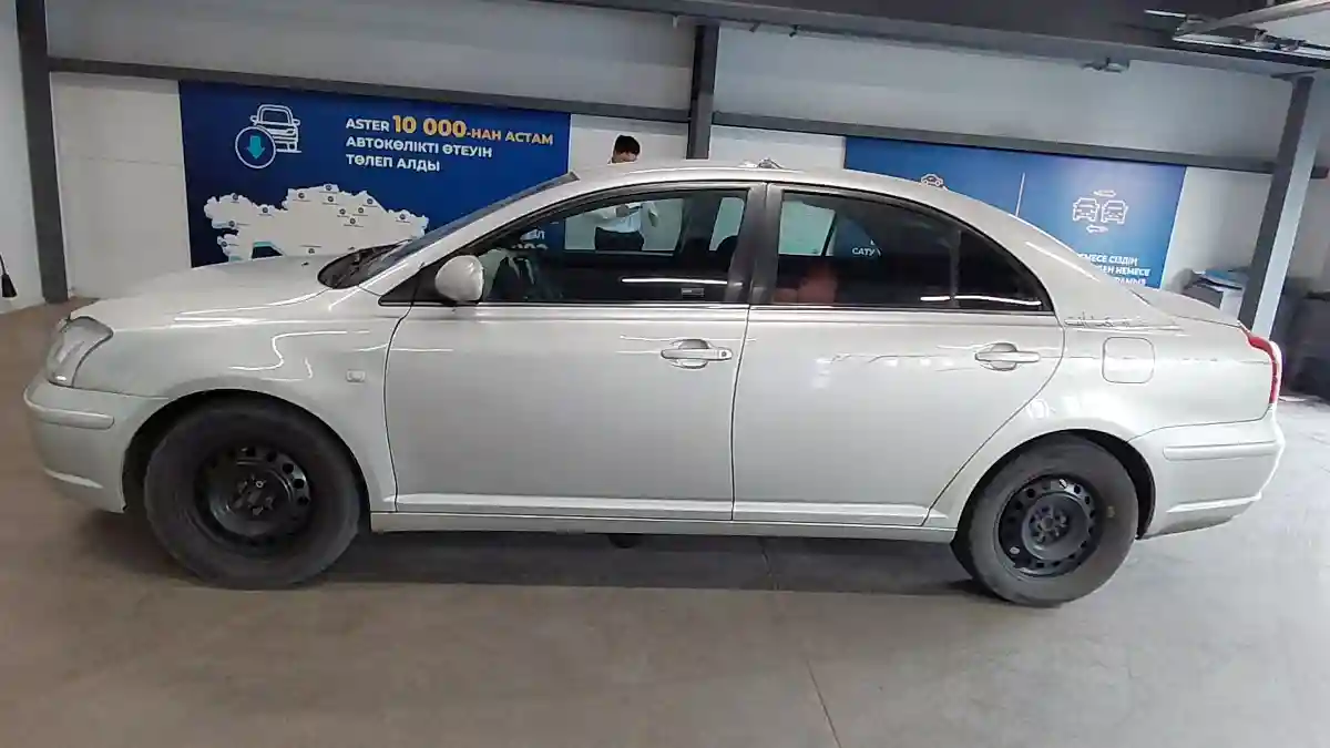 Toyota Avensis 2004 года за 3 500 000 тг. в Астана