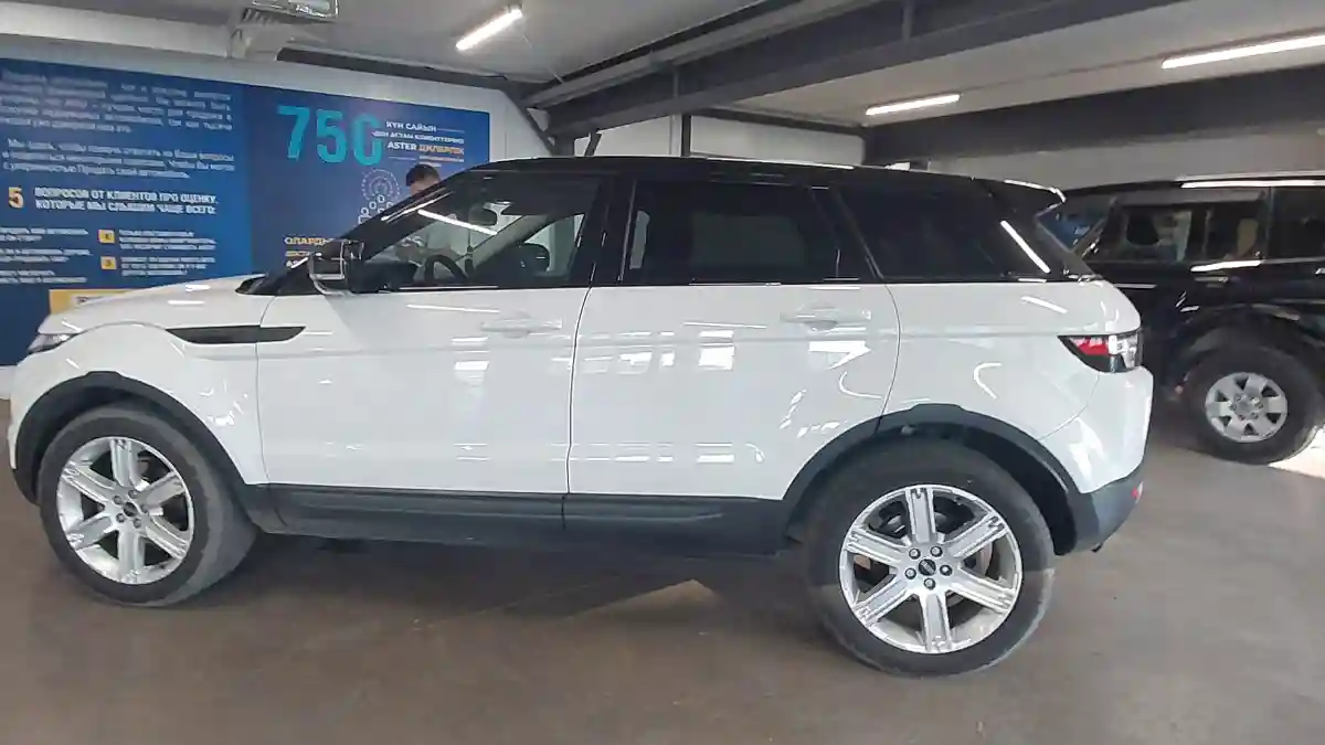 Land Rover Range Rover 2012 года за 10 000 000 тг. в Астана