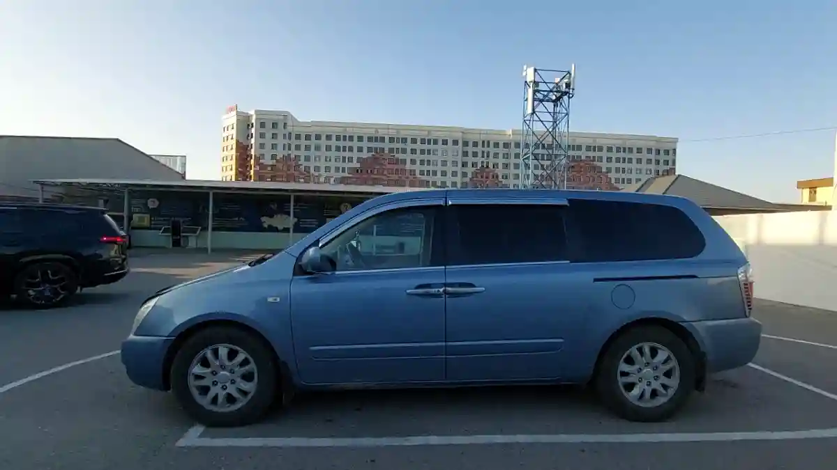 Kia Carnival 2007 года за 5 000 000 тг. в Шымкент