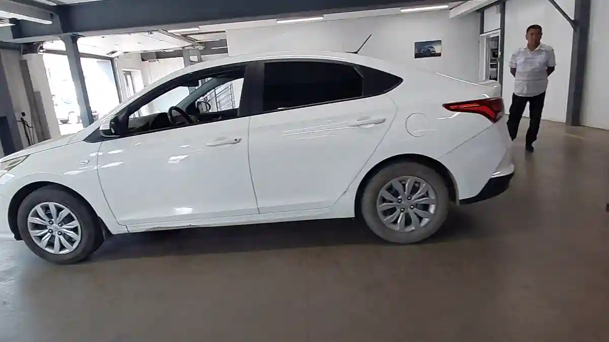 Hyundai Accent 2021 года за 6 400 000 тг. в Астана