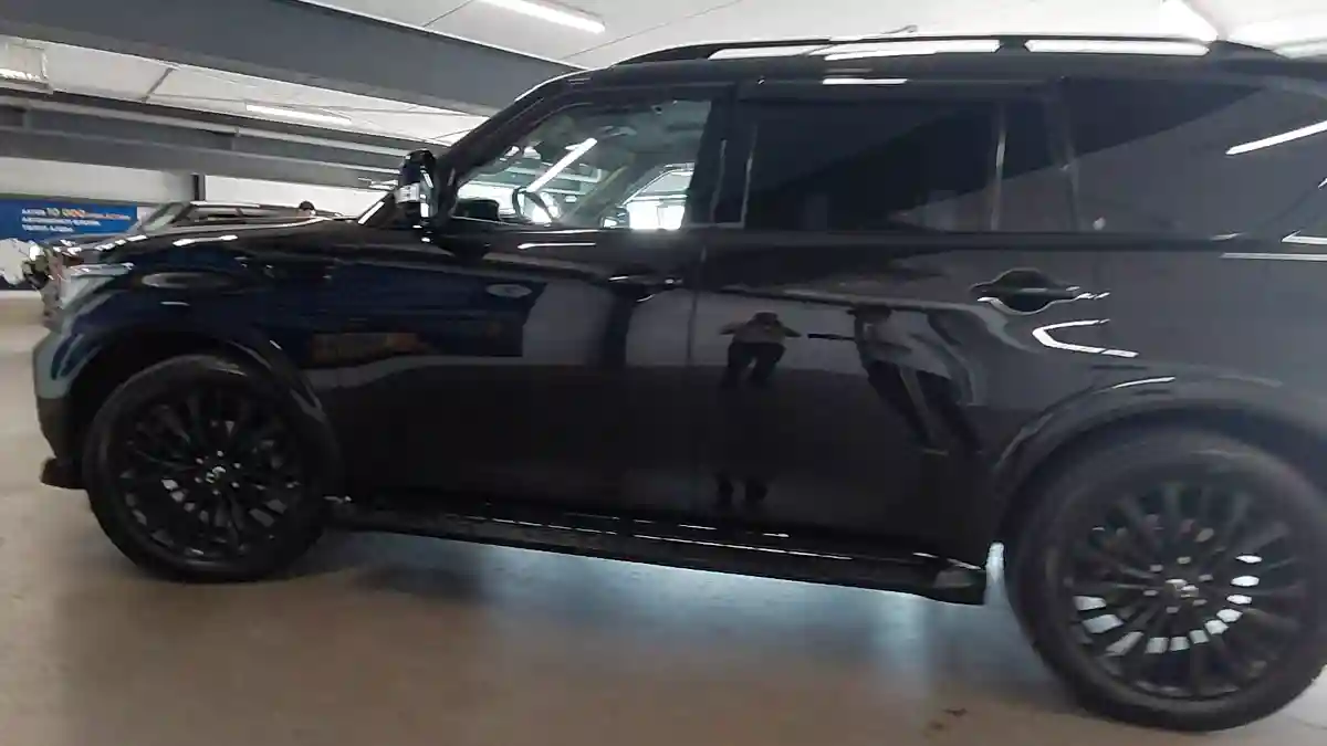 Infiniti QX80 2019 года за 18 000 000 тг. в Астана