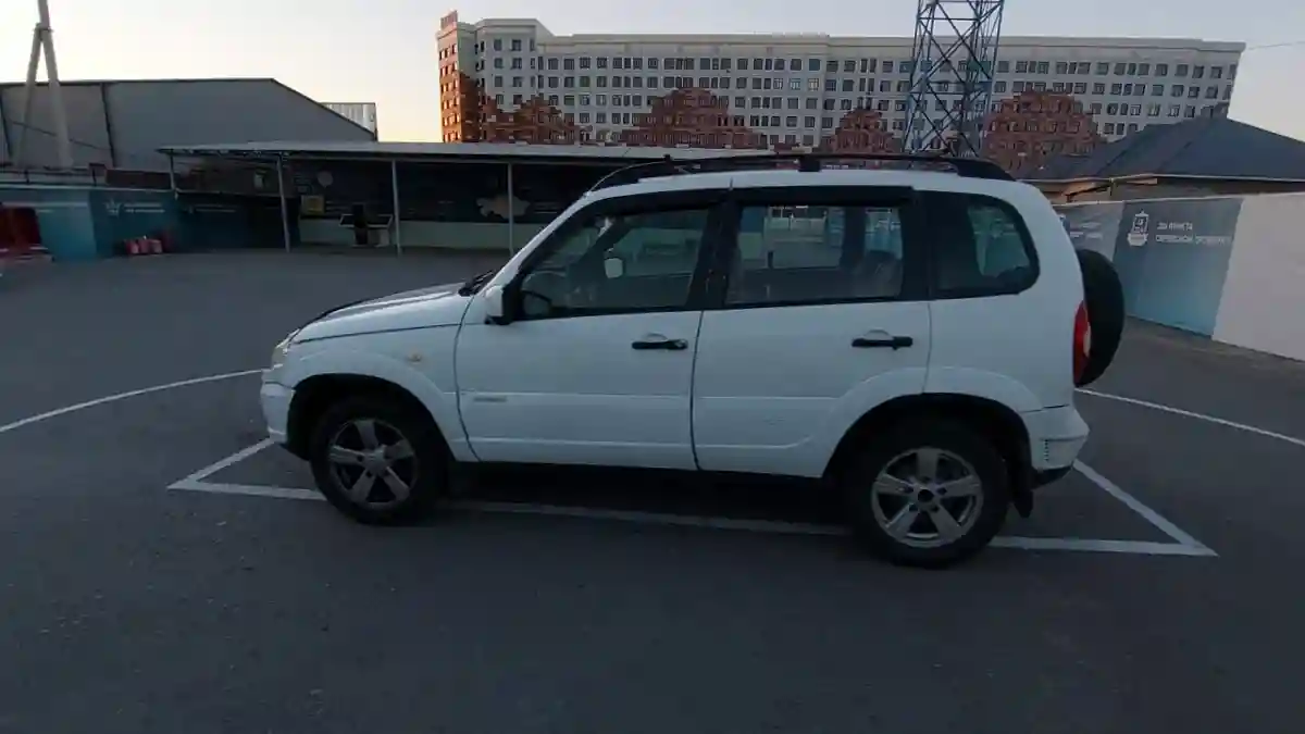 Chevrolet Niva 2013 года за 1 800 000 тг. в Шымкент