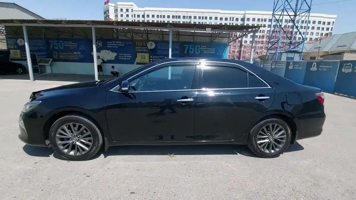 Toyota Camry 2017 года за 11 500 000 тг. в Шымкент