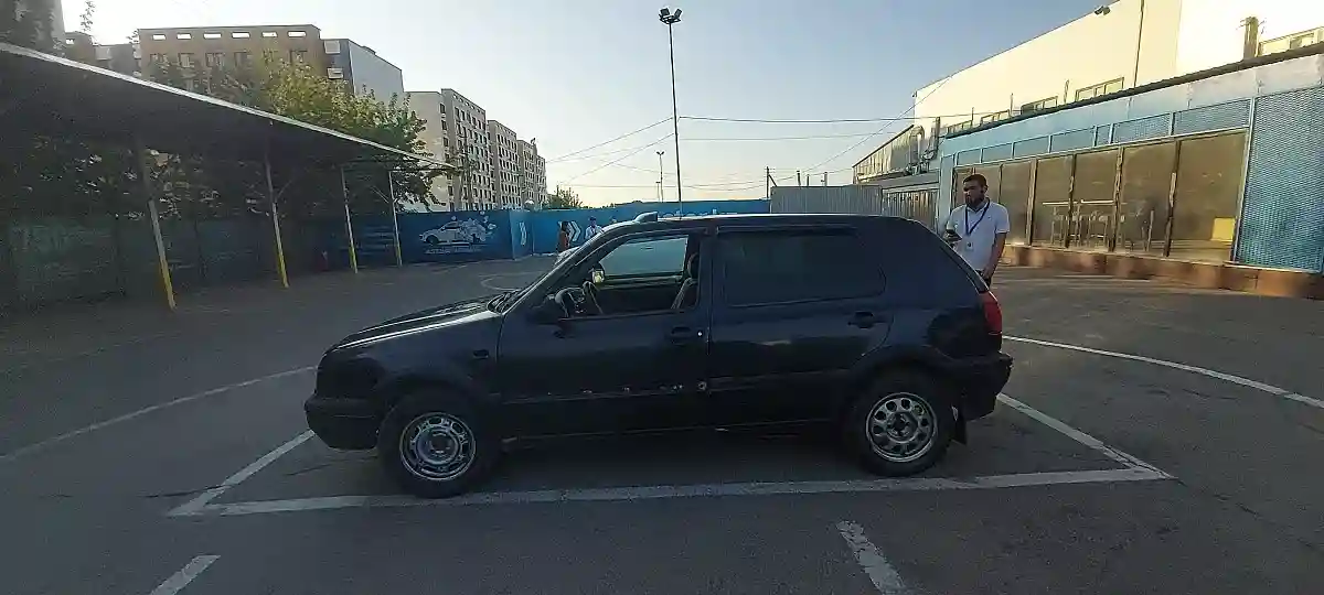 Volkswagen Golf 1993 года за 1 500 000 тг. в Алматы
