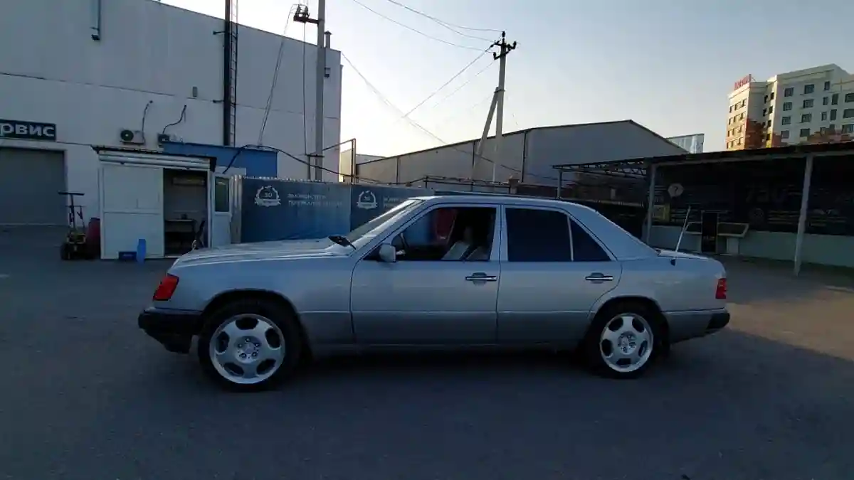 Mercedes-Benz W124 1992 года за 2 300 000 тг. в Шымкент