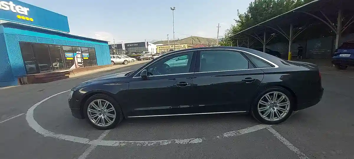 Audi A8 2011 года за 5 500 000 тг. в Алматы