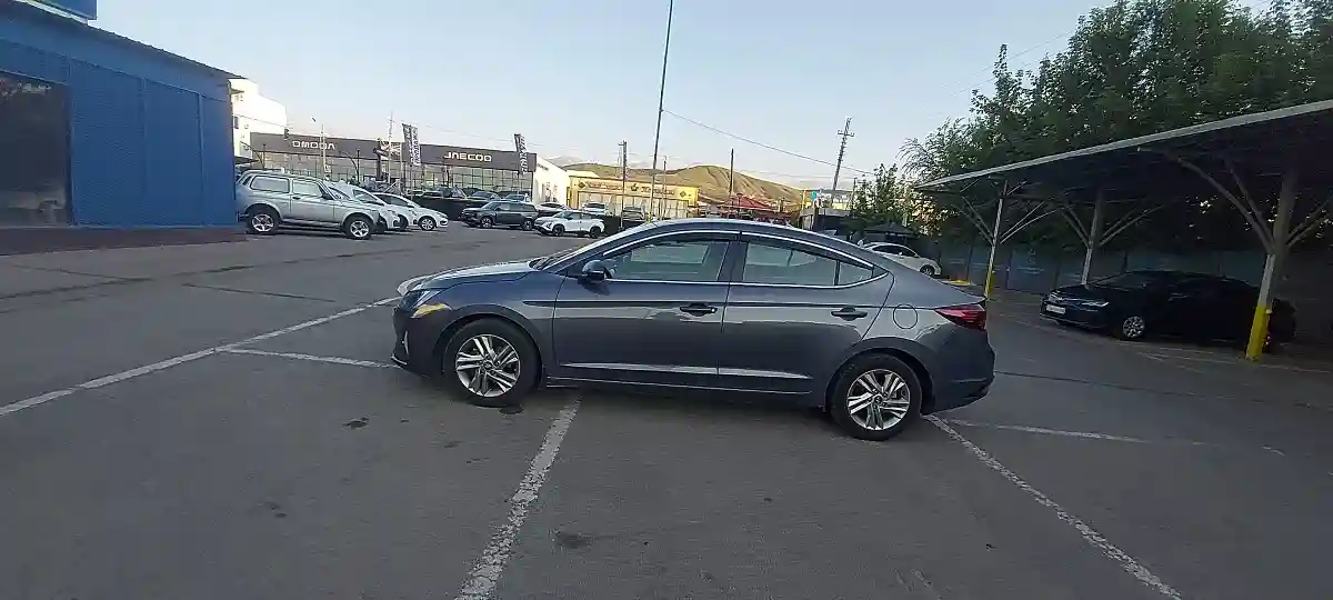 Hyundai Elantra 2019 года за 6 500 000 тг. в Алматы