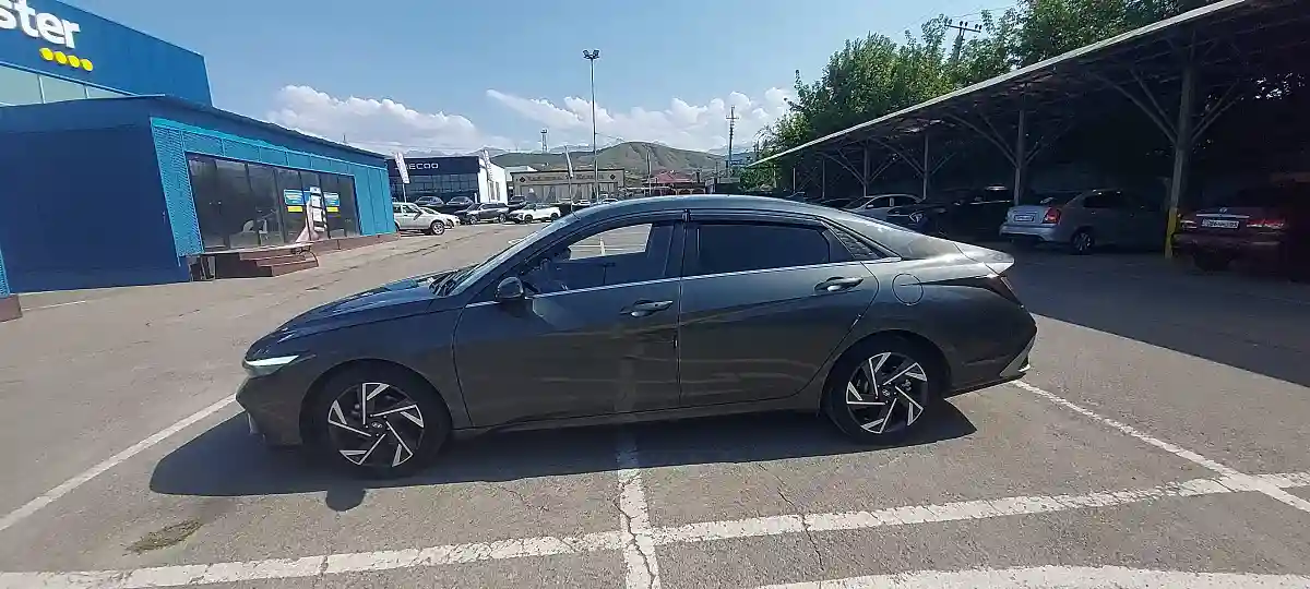 Hyundai Elantra 2024 года за 8 300 000 тг. в Алматы
