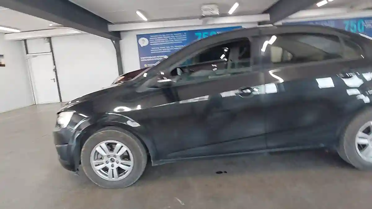 Chevrolet Aveo 2015 года за 3 500 000 тг. в Астана