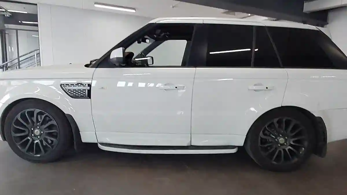 Land Rover Range Rover Sport 2013 года за 12 000 000 тг. в Астана