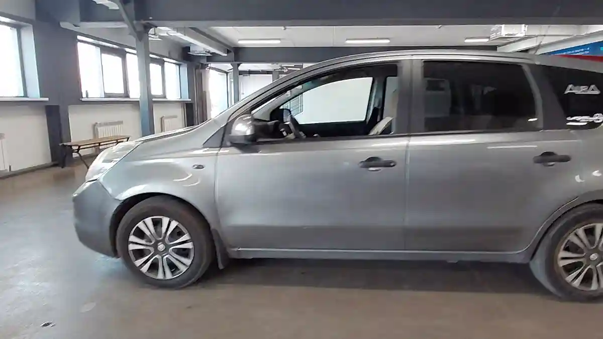 Nissan Note 2013 года за 4 000 000 тг. в Астана