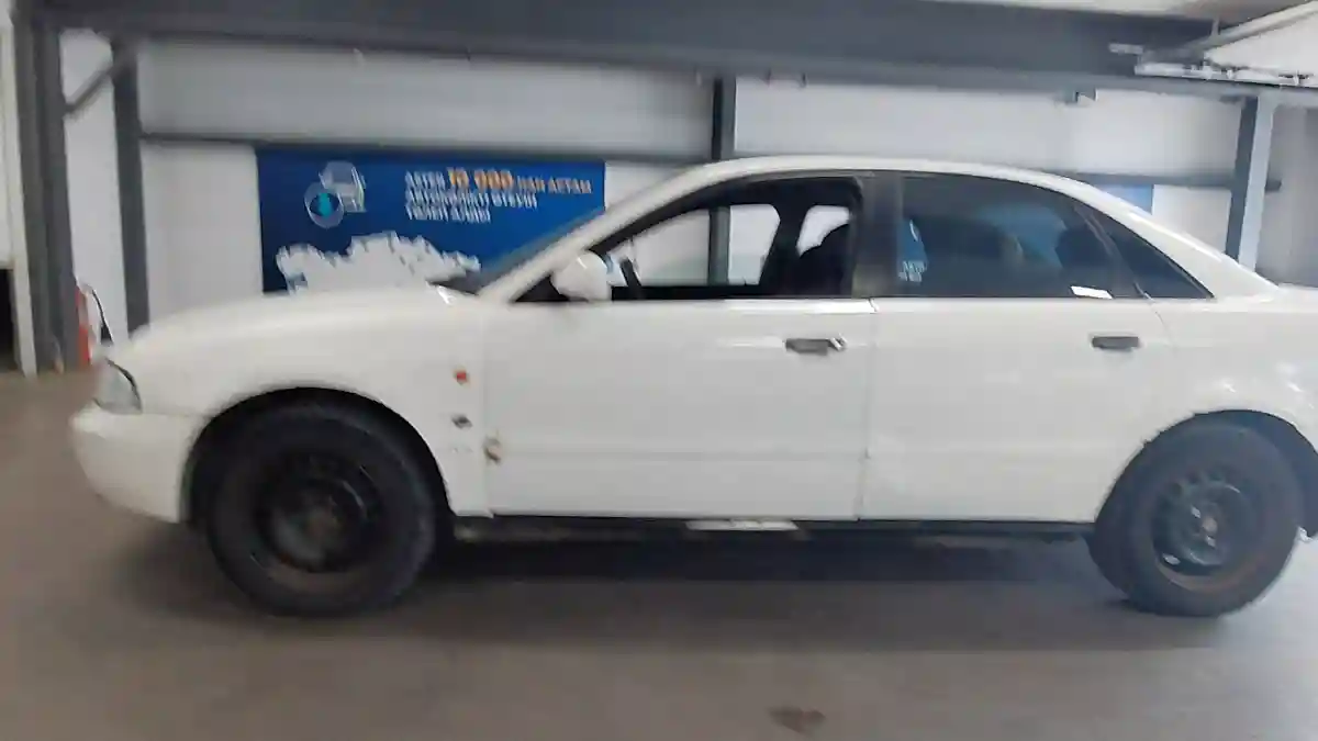 Audi A4 1995 года за 1 000 000 тг. в Астана