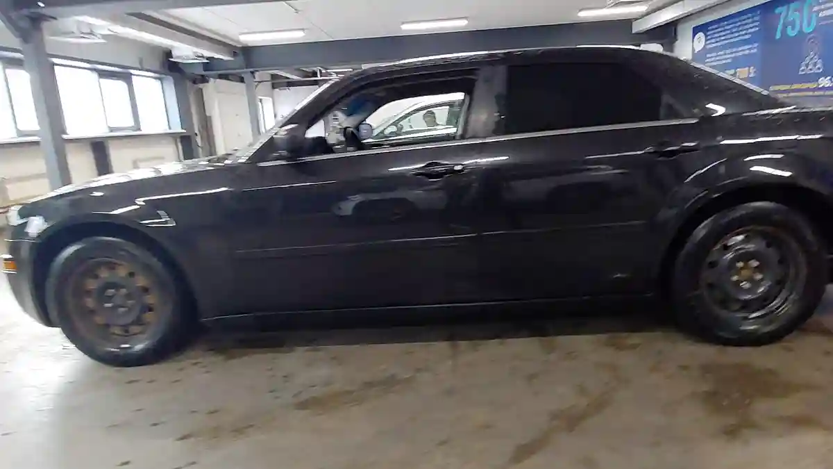 Chrysler 300C 2005 года за 3 500 000 тг. в Астана