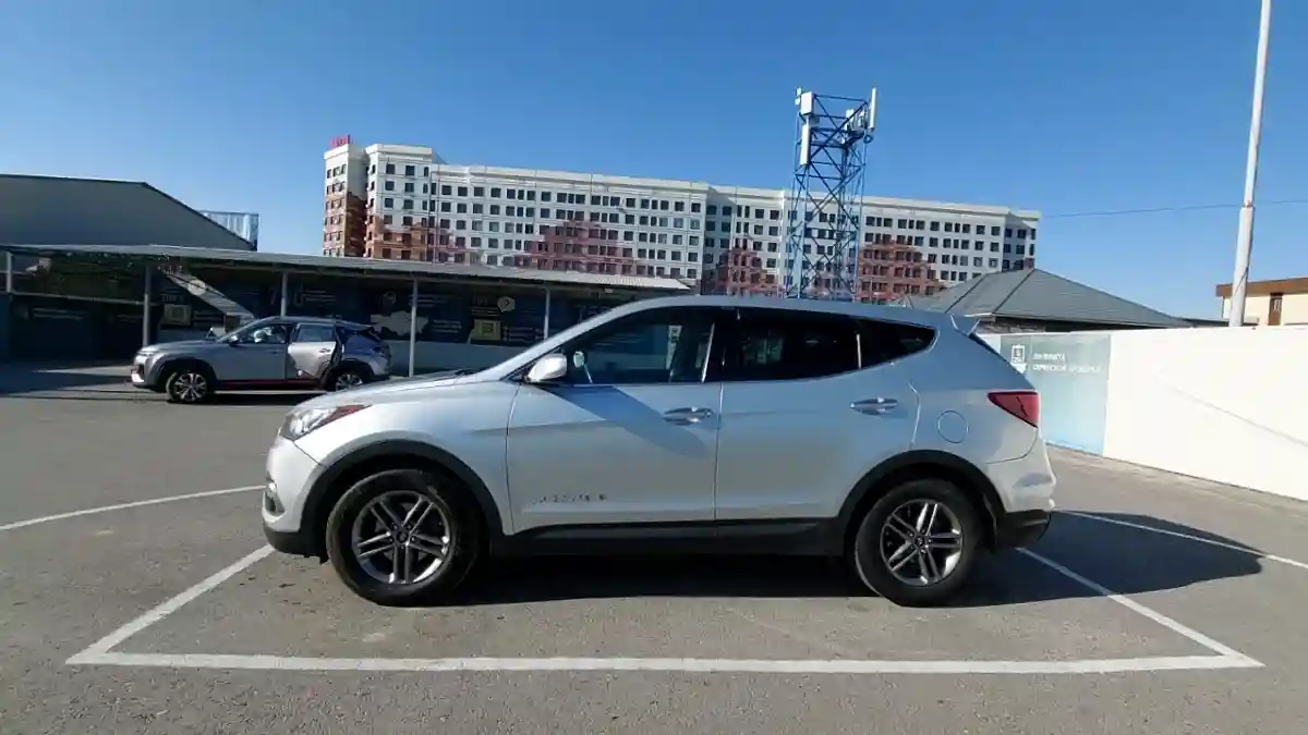 Hyundai Santa Fe 2016 года за 9 000 000 тг. в Шымкент