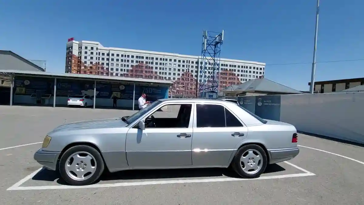 Mercedes-Benz E-Класс 1994 года за 2 000 000 тг. в Шымкент