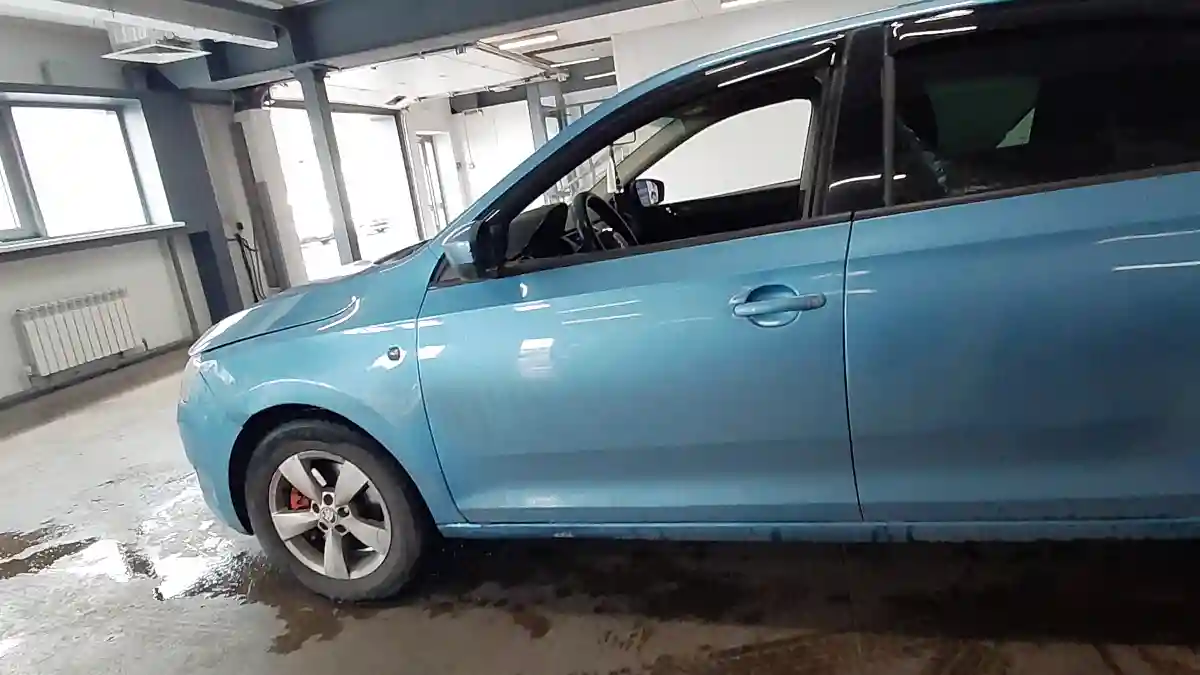 Skoda Rapid 2014 года за 4 000 000 тг. в Астана