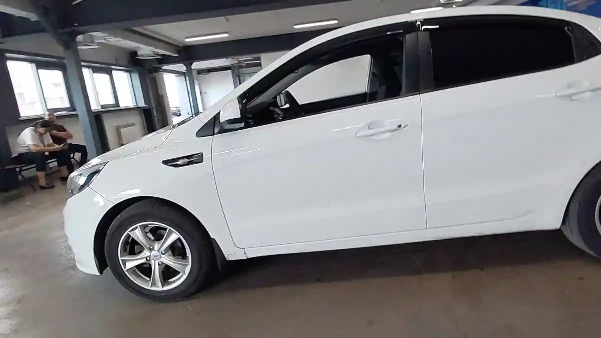 Kia Rio 2017 года за 4 800 000 тг. в Астана