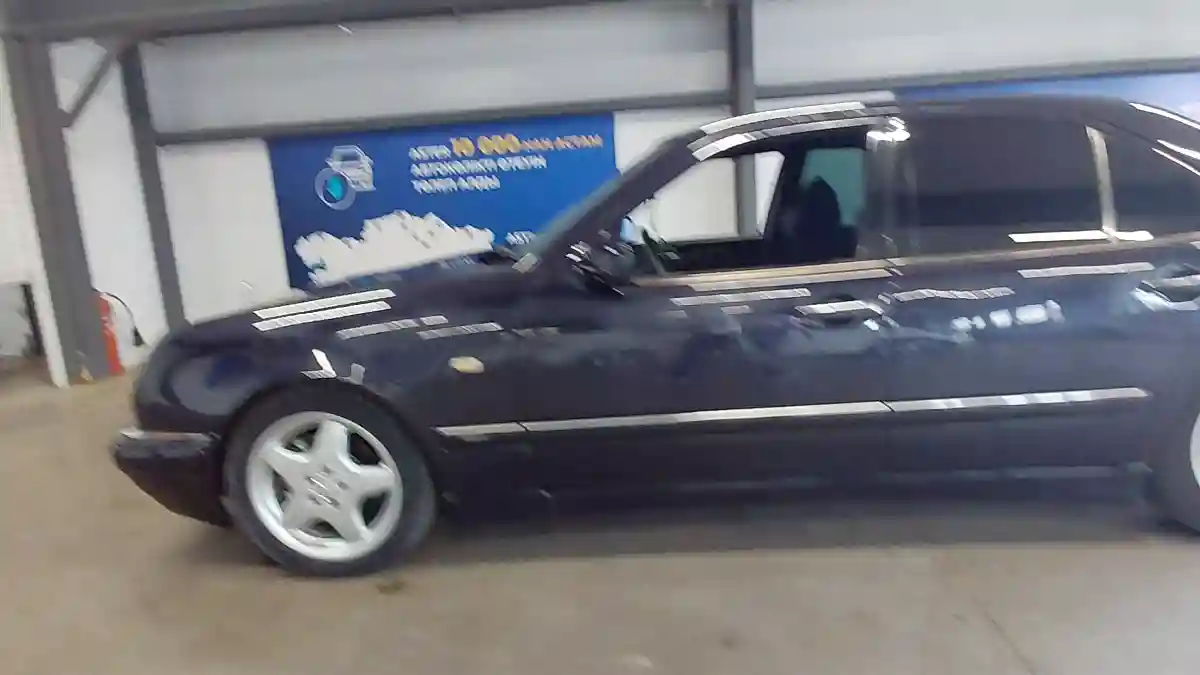 Mercedes-Benz E-Класс 1997 года за 3 000 000 тг. в Астана