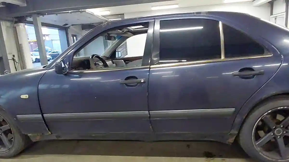 Mercedes-Benz E-Класс 1999 года за 3 000 000 тг. в Астана