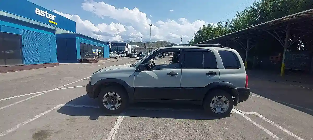 Suzuki Grand Vitara 2000 года за 3 500 000 тг. в Алматы