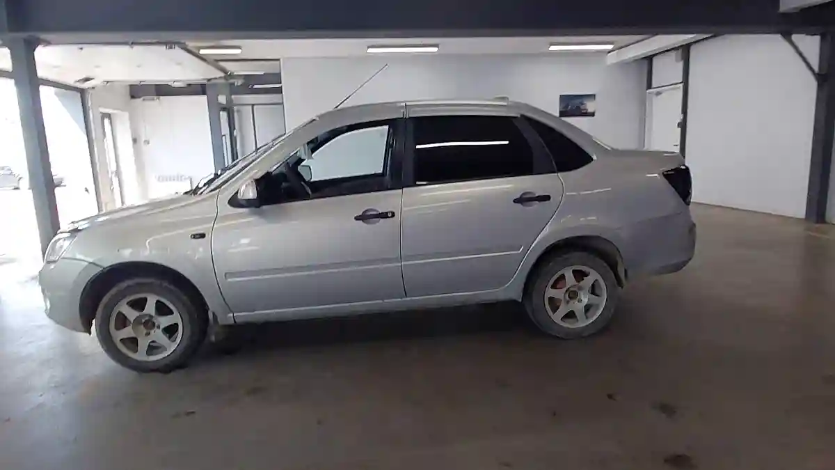 LADA (ВАЗ) Granta 2014 года за 2 000 000 тг. в Астана