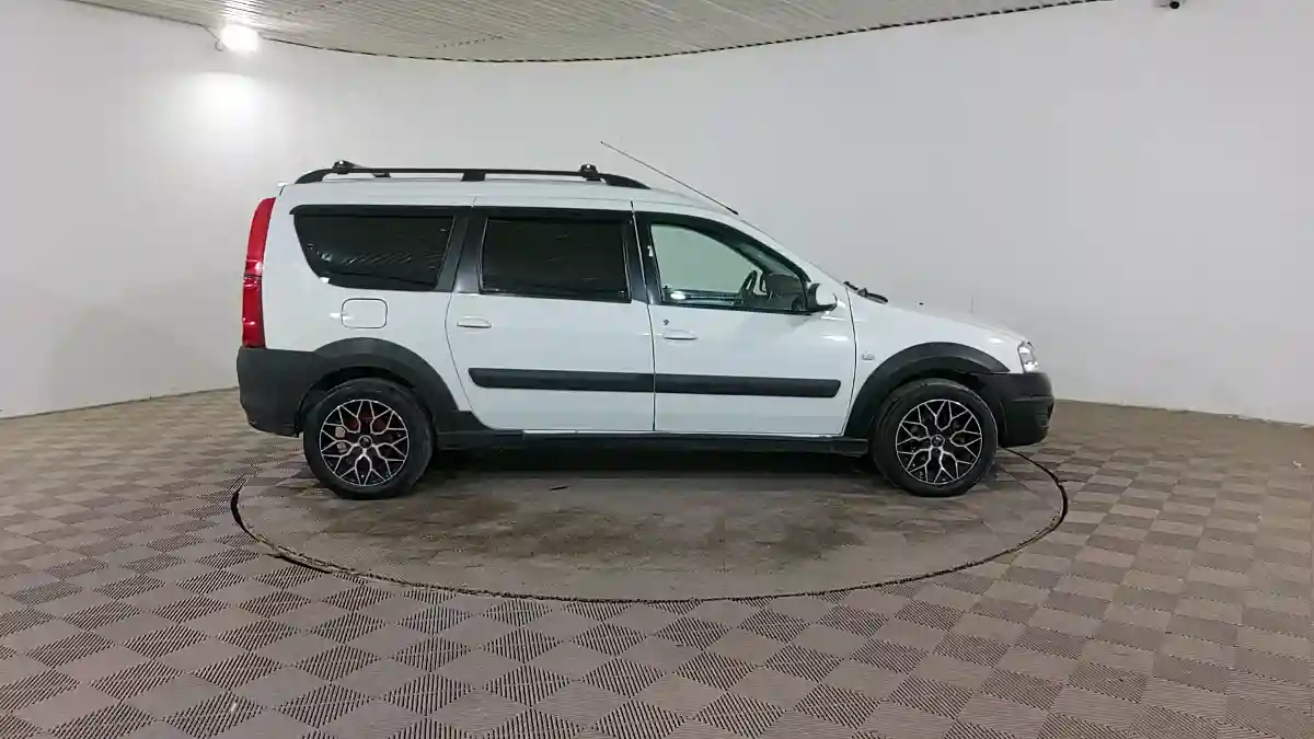 LADA (ВАЗ) Largus Cross 2017 года за 3 300 000 тг. в Шымкент