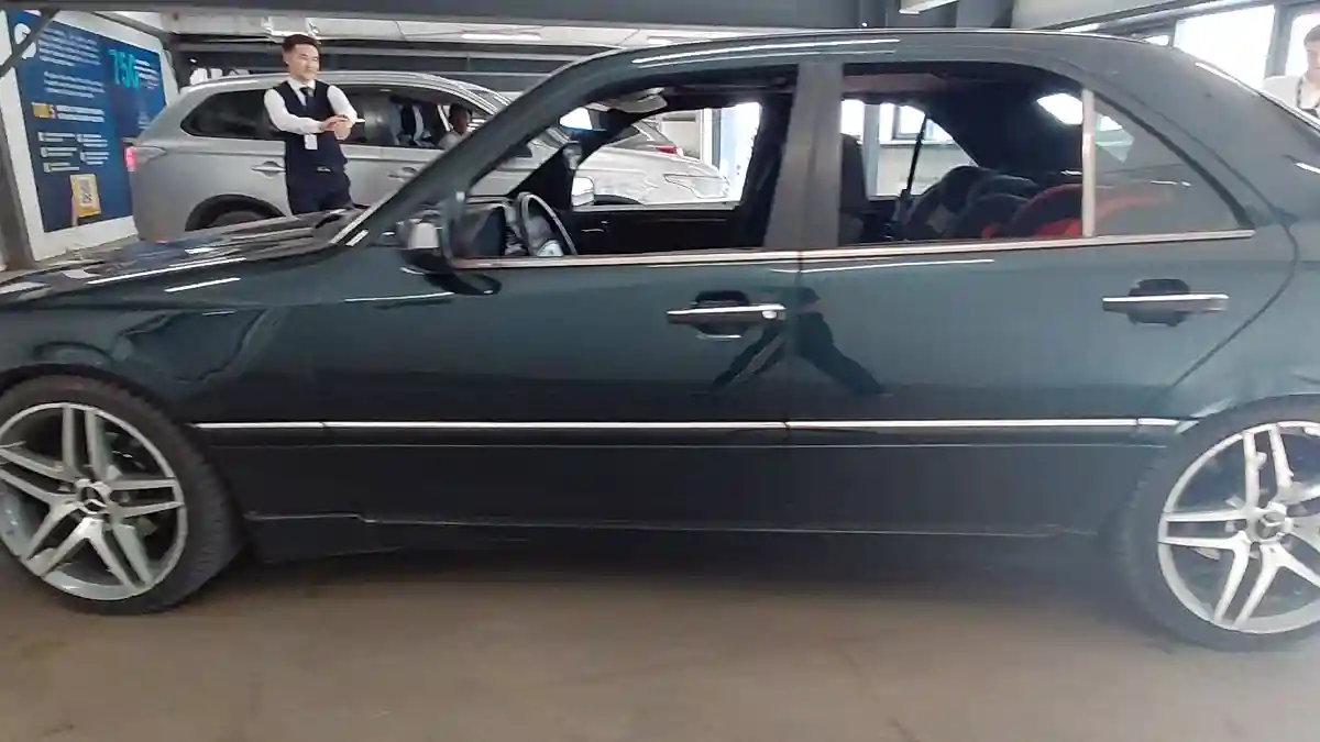 Mercedes-Benz C-Класс 1998 года за 2 000 000 тг. в Астана
