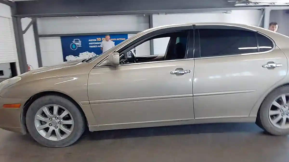 Lexus ES 2001 года за 4 800 000 тг. в Астана