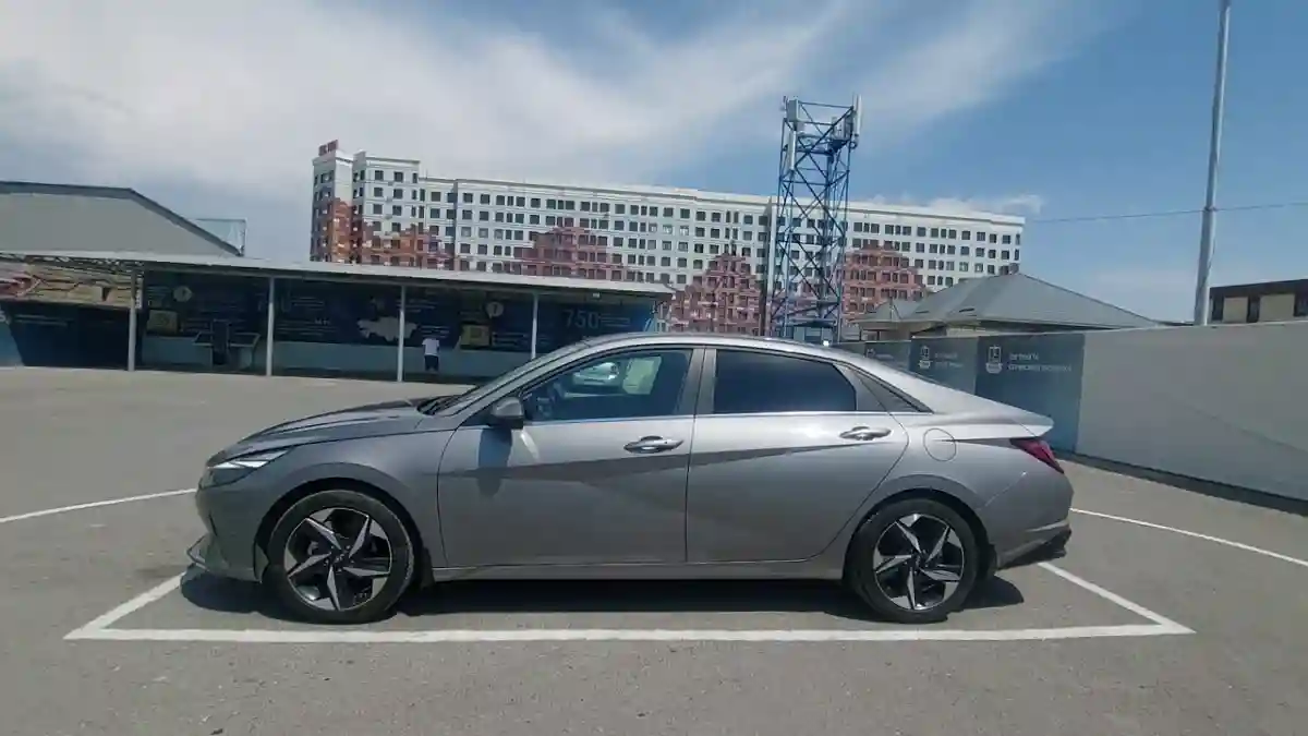 Hyundai Elantra 2023 года за 10 000 000 тг. в Шымкент