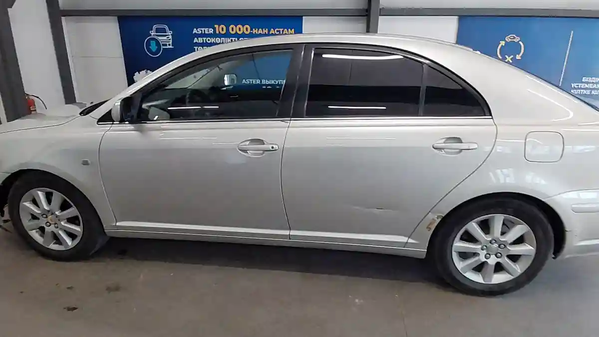 Toyota Avensis 2003 года за 2 500 000 тг. в Астана
