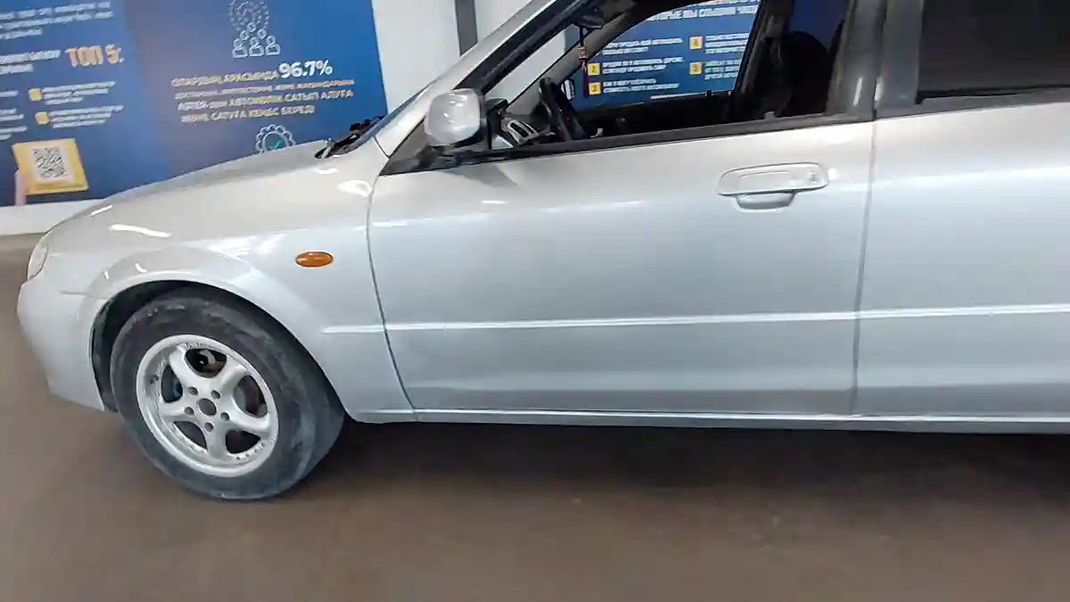 Mazda 323 2001 года за 1 500 000 тг. в Астана