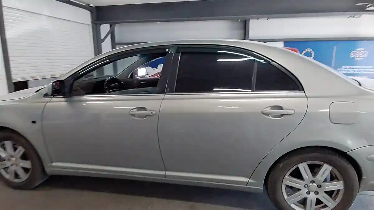 Toyota Avensis 2004 года за 3 500 000 тг. в Астана