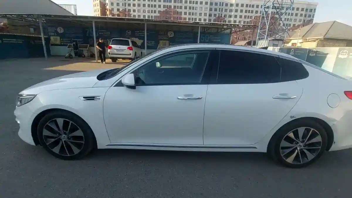 Kia K5 2015 года за 8 400 000 тг. в Шымкент