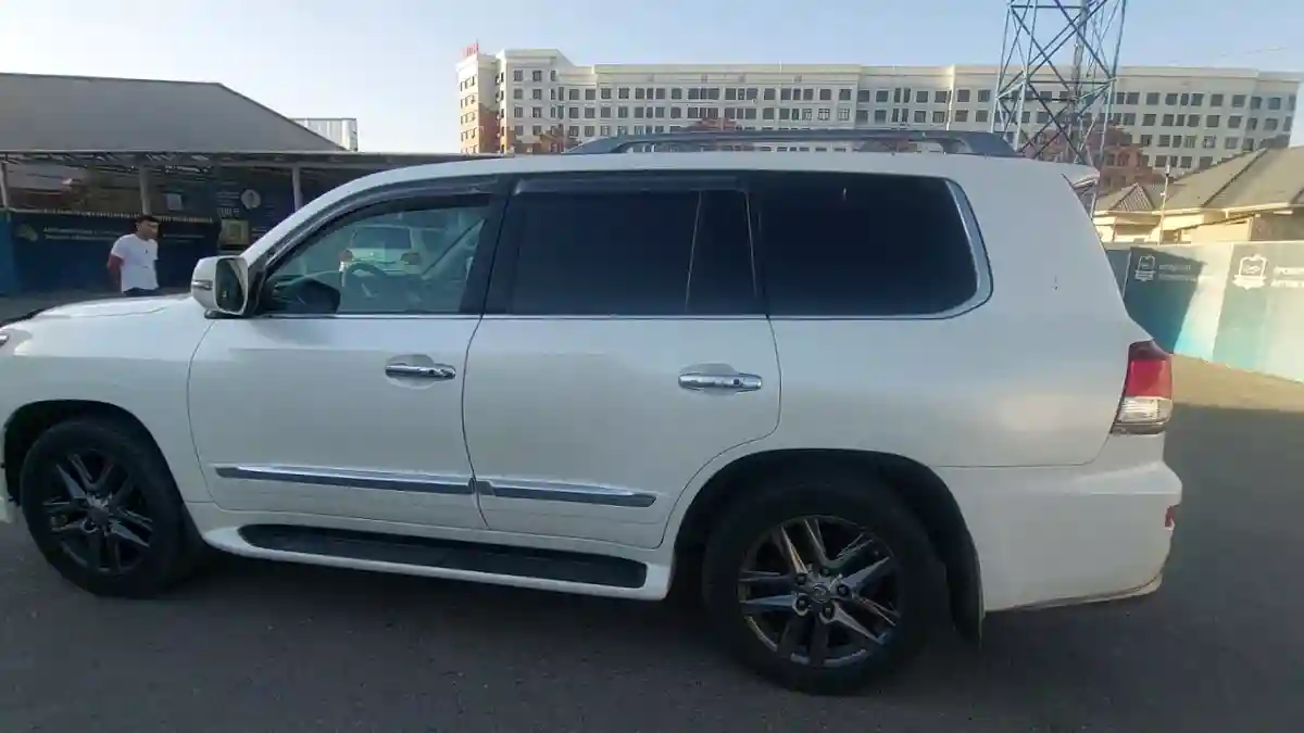Lexus LX 2013 года за 26 000 000 тг. в Шымкент