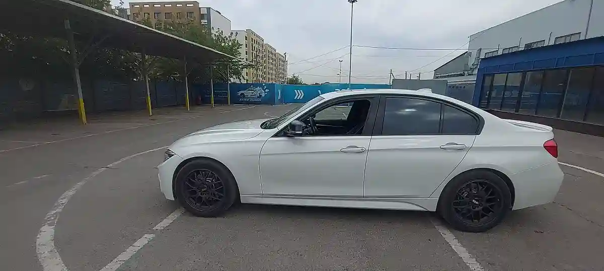 BMW 3 серии 2017 года за 13 000 000 тг. в Алматы