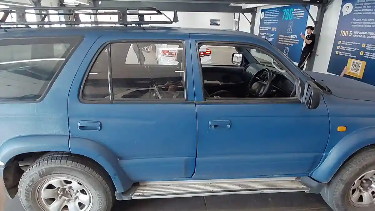 Toyota Hilux Surf 1996 года за 5 000 000 тг. в Астана