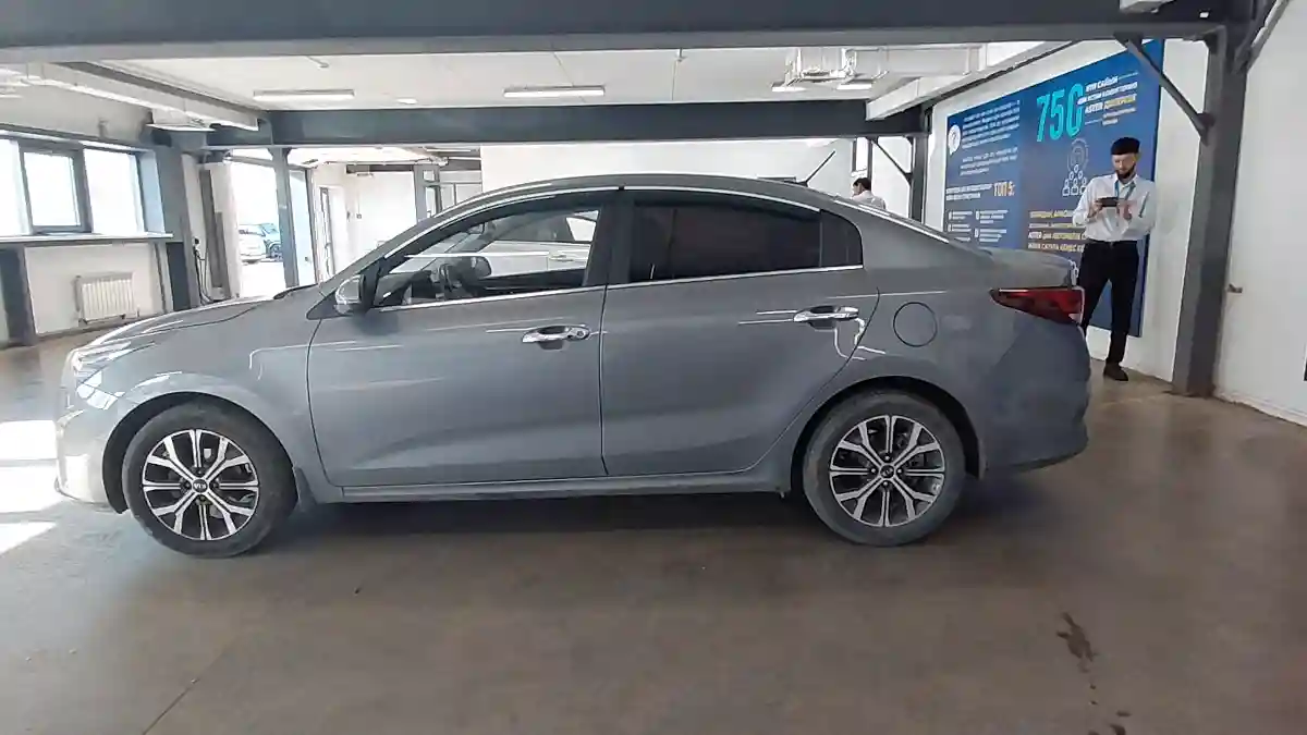 Kia Rio 2020 года за 7 500 000 тг. в Астана