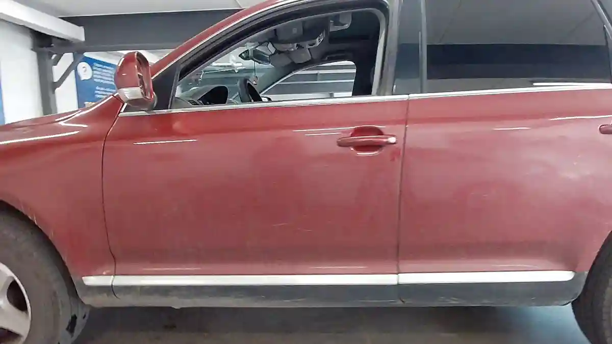 Volkswagen Touareg 2004 года за 4 600 000 тг. в Астана