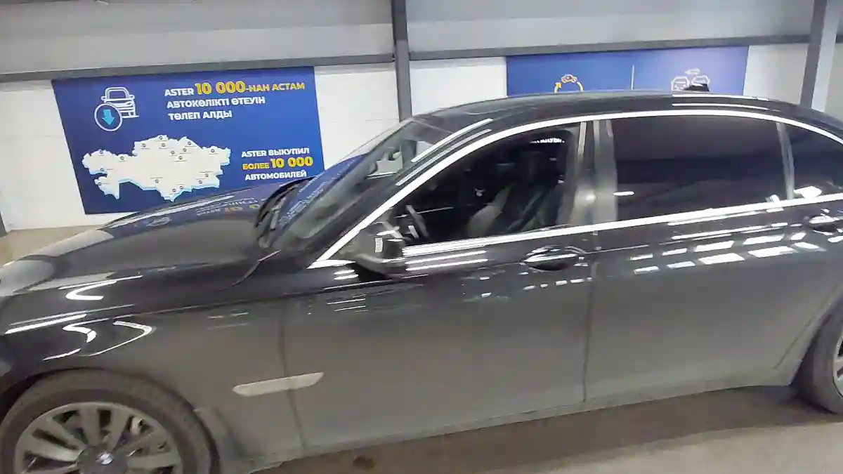 BMW 7 серии 2012 года за 6 500 000 тг. в Астана
